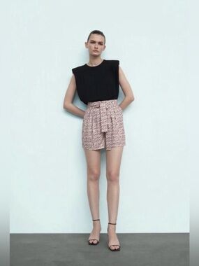 NWT ZARA Pink Printed Paperbag Shorts - Small